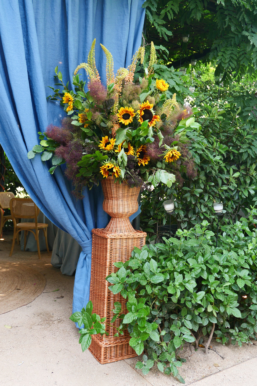 Pedestal de mimbre - L