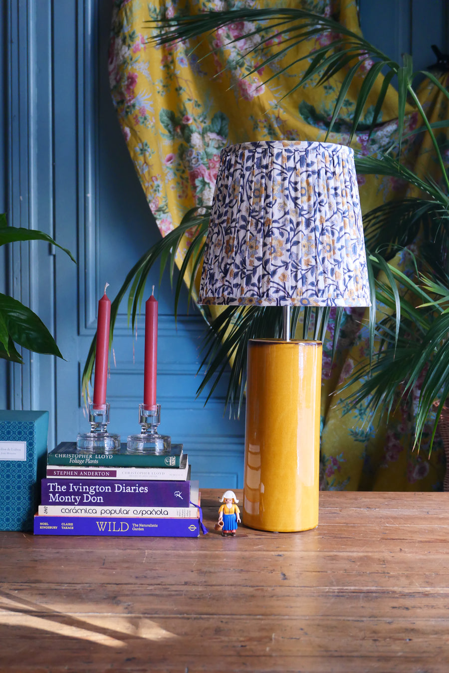 Lámpara de mesa L - mod. Yellow & Plisado azul