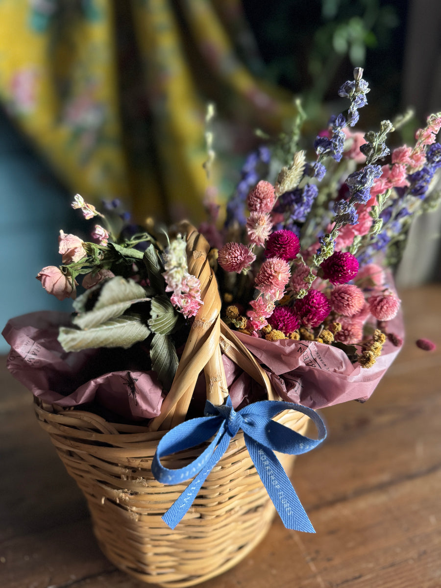 Cesta de caña con o sin flores secas