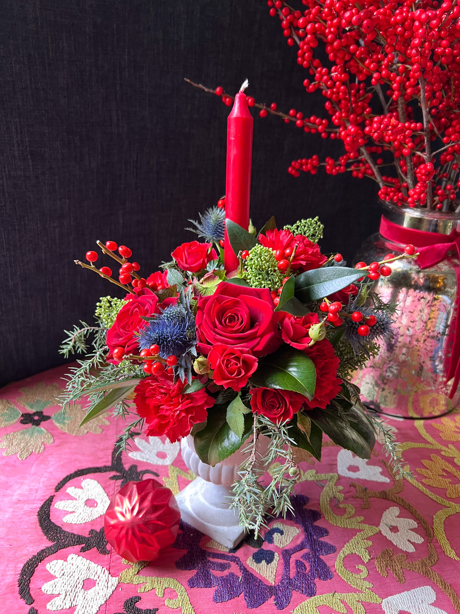 Copa clásica de Cemento con flores navideñas y vela - tonos rojos | Centro de mesa Navidad