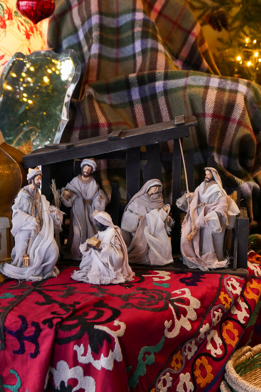 Nacimiento rústico c/Reyes y establo - 20cm