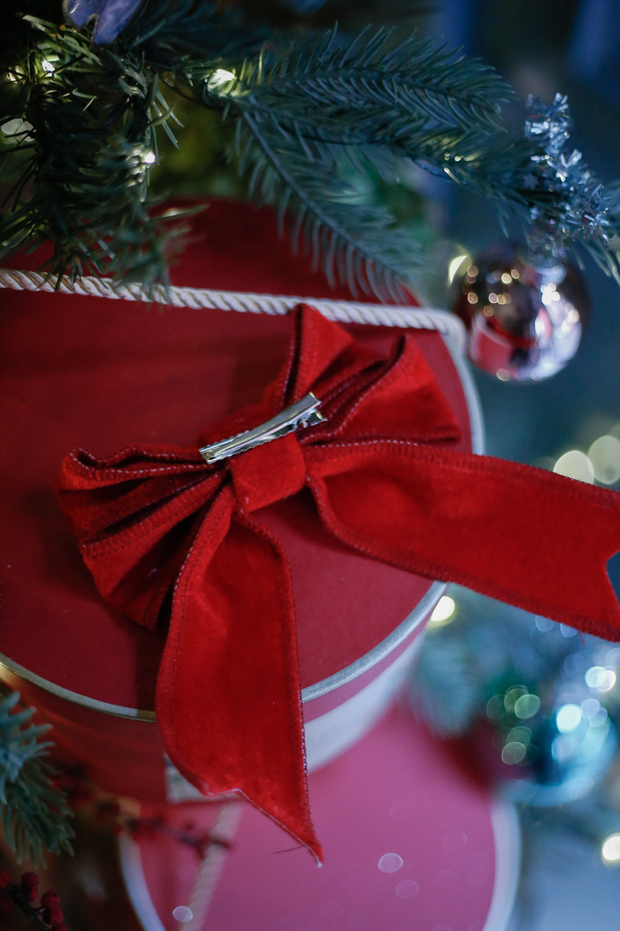 Lazo de terciopelo rojo