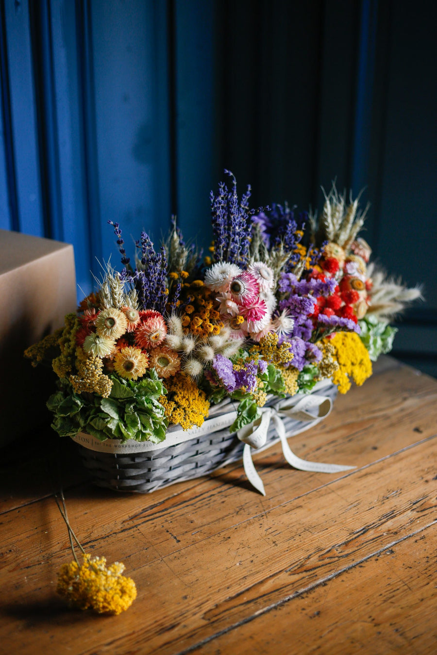 Centro de mesa con flores secas - L – Sally Hambleton