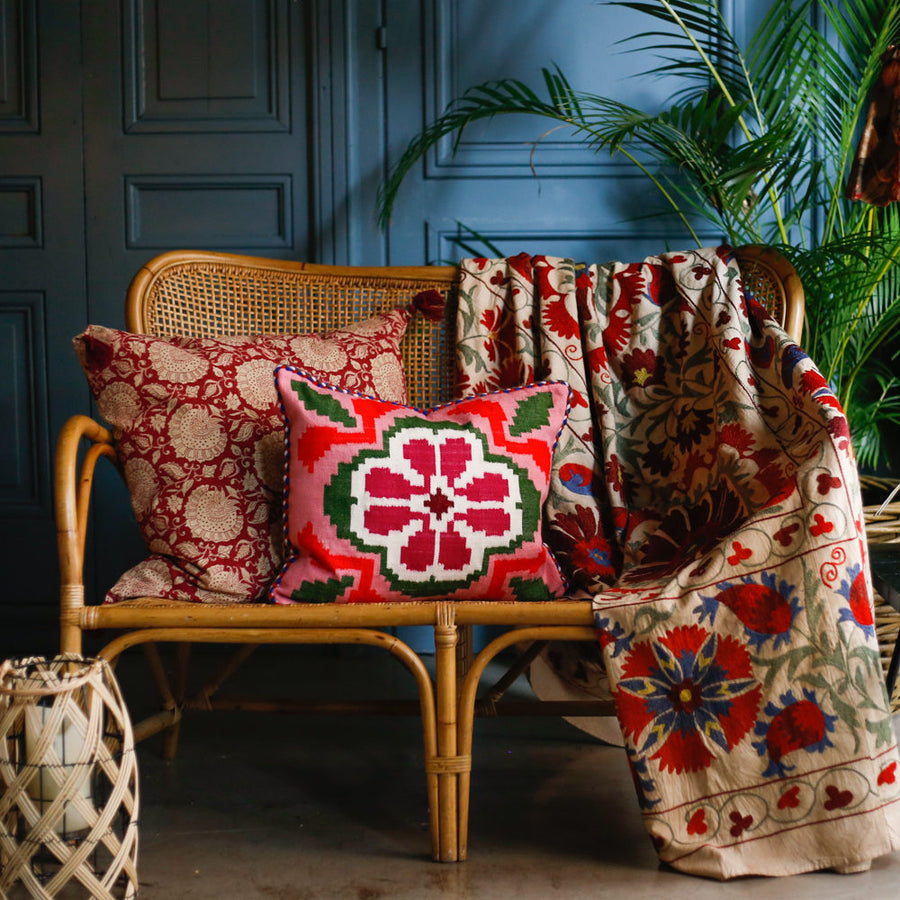 Almohadón Extremeño tejido a mano - Fucsia