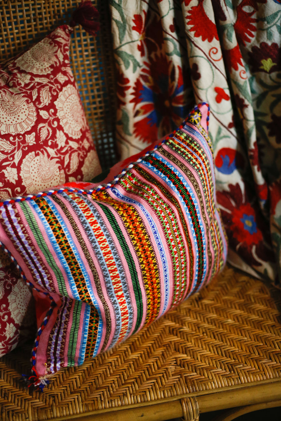 Almohadón Extremeño tejido a mano - Fucsia