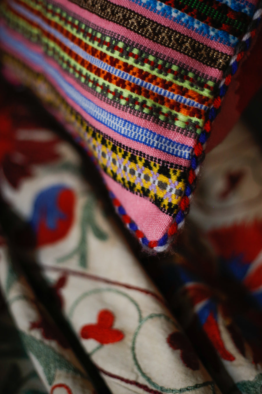 Almohadón Extremeño tejido a mano - Fucsia