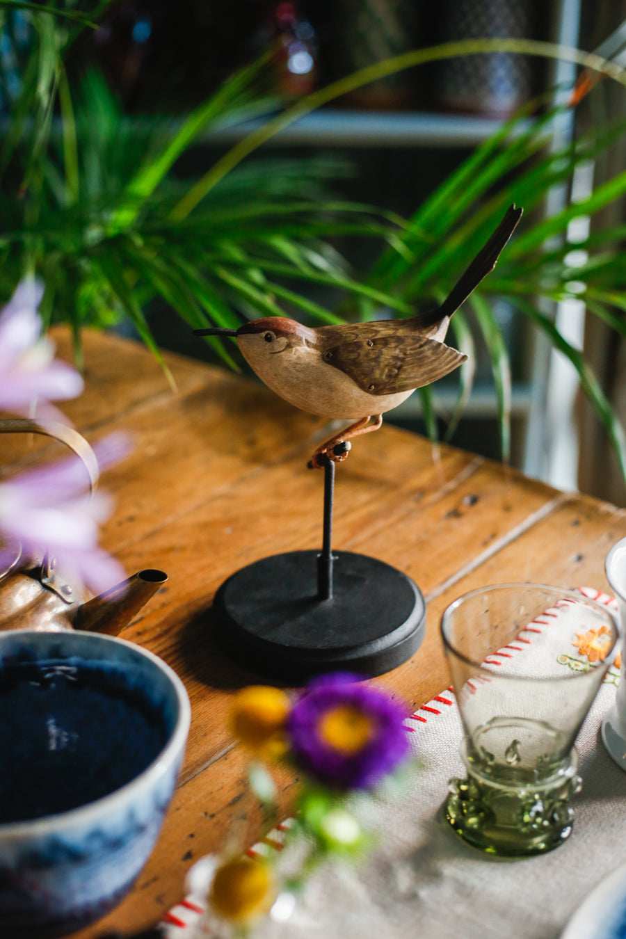 Pájaro de madera con soporte  'Colibrí II'