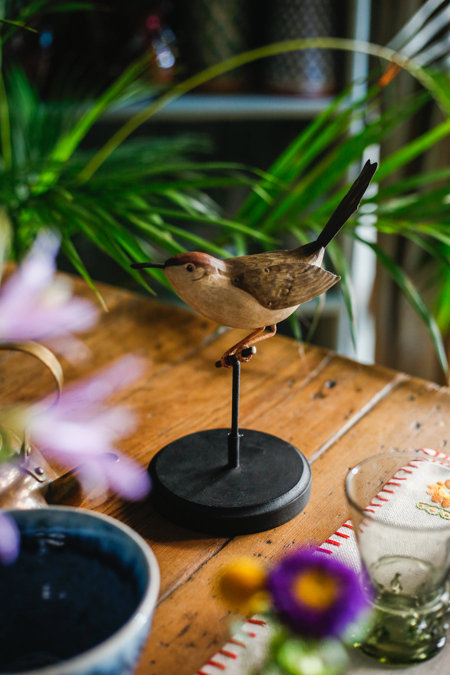 Pájaro de madera con soporte  'Colibrí II'
