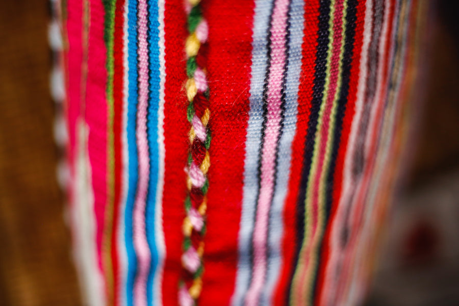 Almohadón Extremeño tejido a mano – Rojo