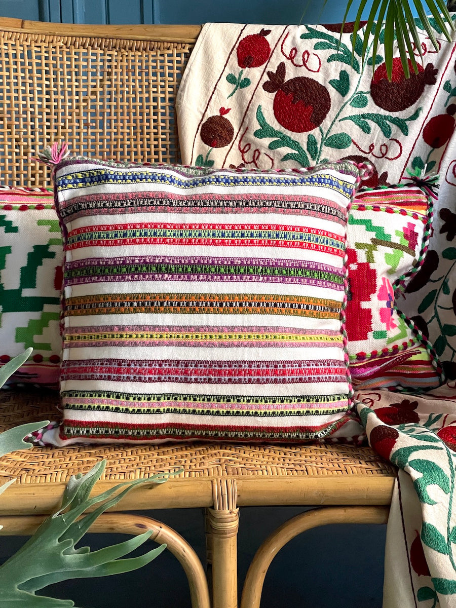 Almohadón Extremeño tejido a mano - Morado - III